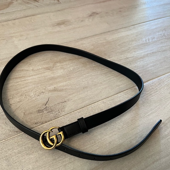 Gucci Accessories - Gucci Marmont GG belt in black and gold